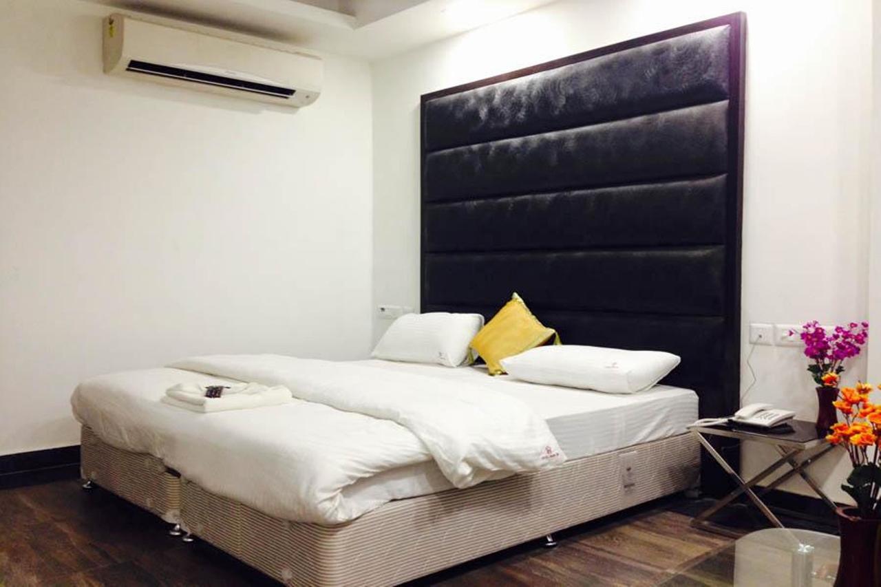 Hotel Saya Deluxe Near New Delhi Railway Station ' Exteriör bild
